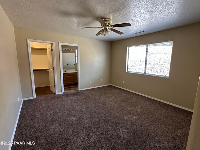 Building Photo - 9120 E Swift Trail Dr