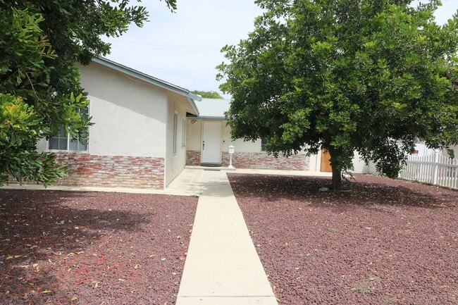 4/Bedroom Home for Lease in West Hills! - 4/Bedroom  Home for Lease in West Hills!
