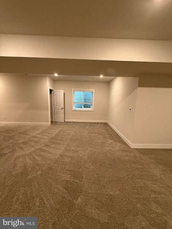 Building Photo - 704 Peony Ln