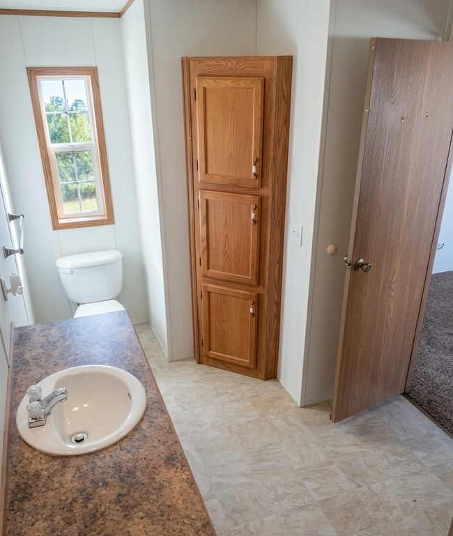Building Photo - Spacious 3BR/2BA Home in the Heights with Oversized Trex Deck & Central A/C
