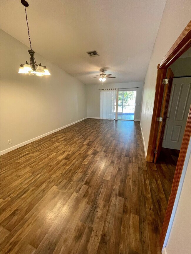 Building Photo - 5512 N Park Rd