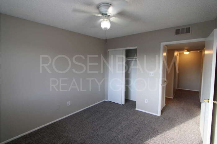 Building Photo - 410 E 9th Ave