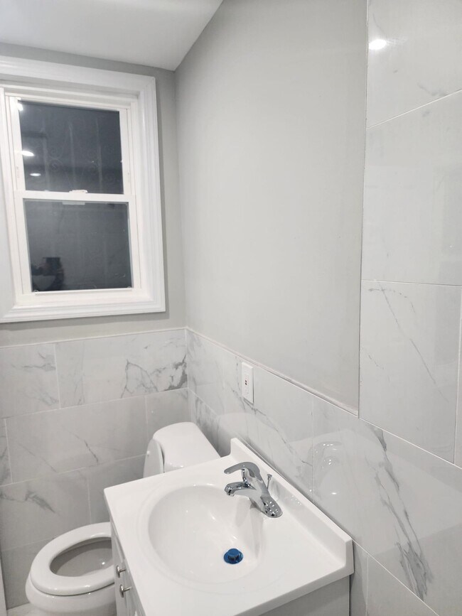 Building Photo - 281 Communipaw Ave