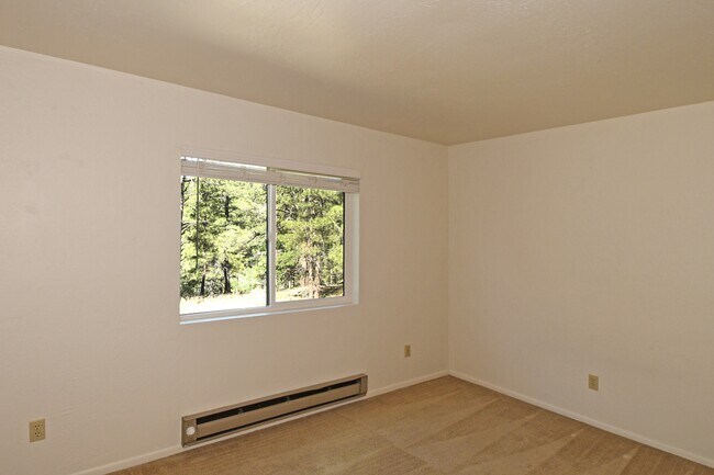 Building Photo - 2678 Mesa Trail