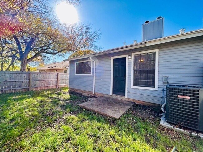 Building Photo - 9219 Kempler Dr