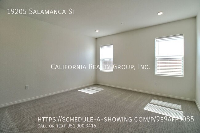 Building Photo - 19205 Salamanca St