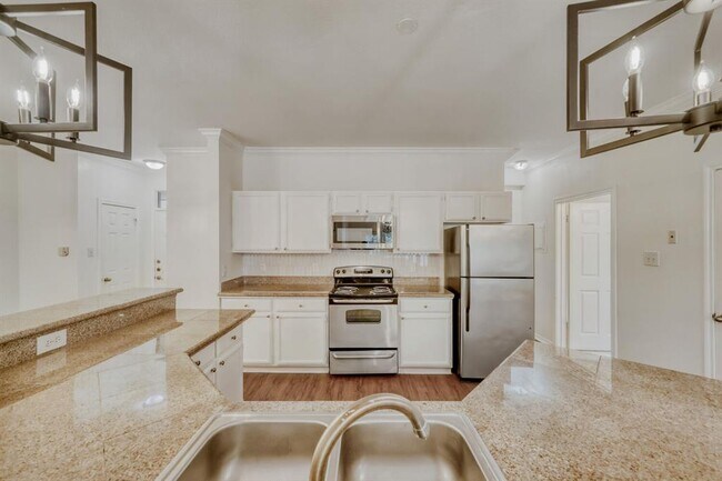 Building Photo - 6804 N Capital of Texas Hwy