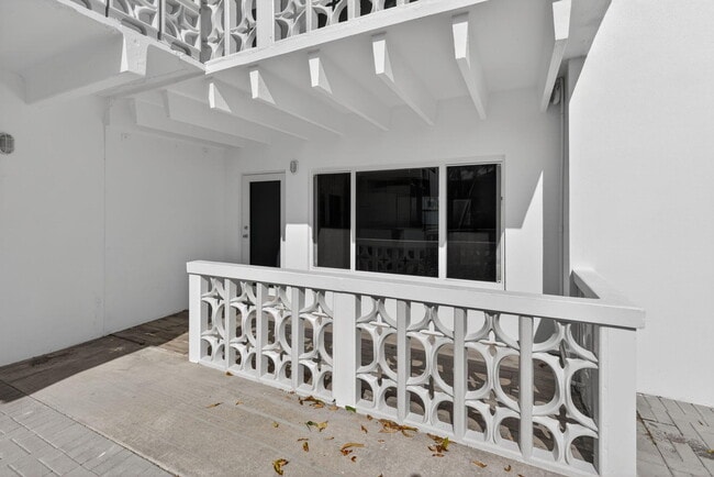 Building Photo - 624 Southwind Cir