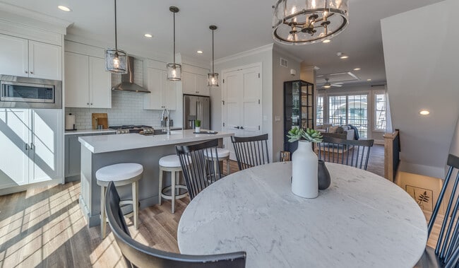 Building Photo - 1106 S Eldridge Ln