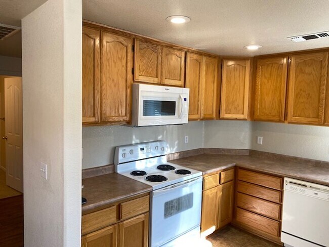 Building Photo - 2210-2214 ARLINGTON