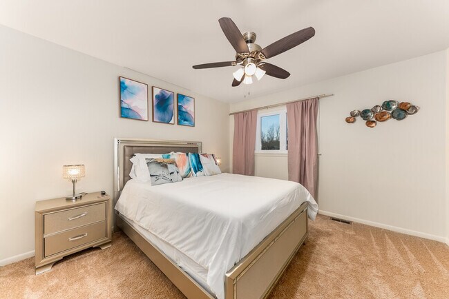 Building Photo - 8526 W 107th St