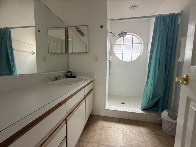 Building Photo - 2459 Sweetwater Club Cir