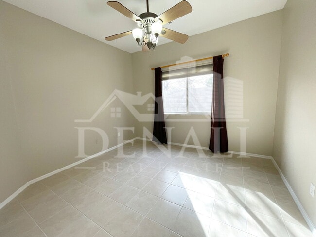 Building Photo - 8355 W Mary Ann Dr