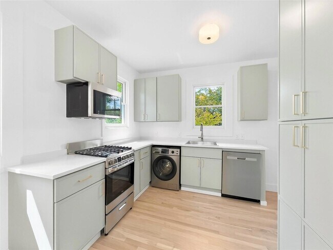 Building Photo - 4014 Avenue D