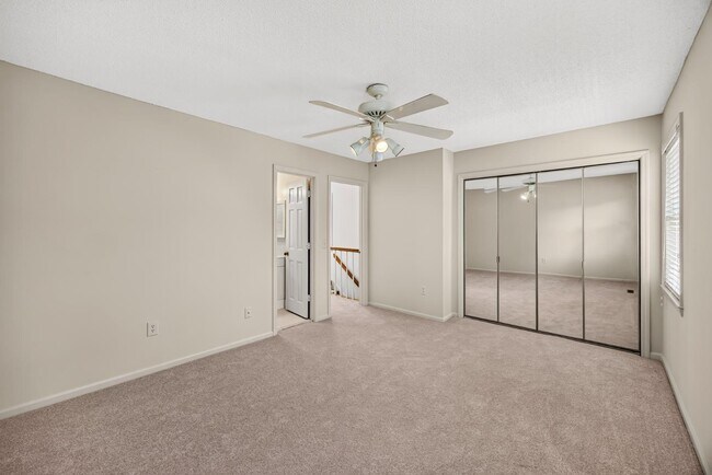 Building Photo - 850 Colony Dr