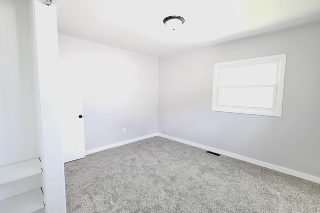 Building Photo - 2851 Fillmore Ln