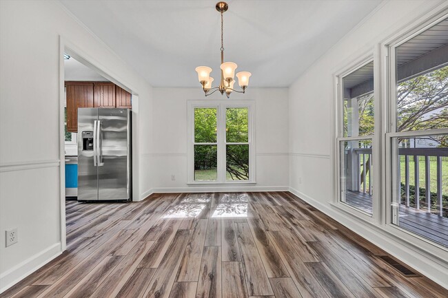 Building Photo - Beautiful home in Chestnut Creek