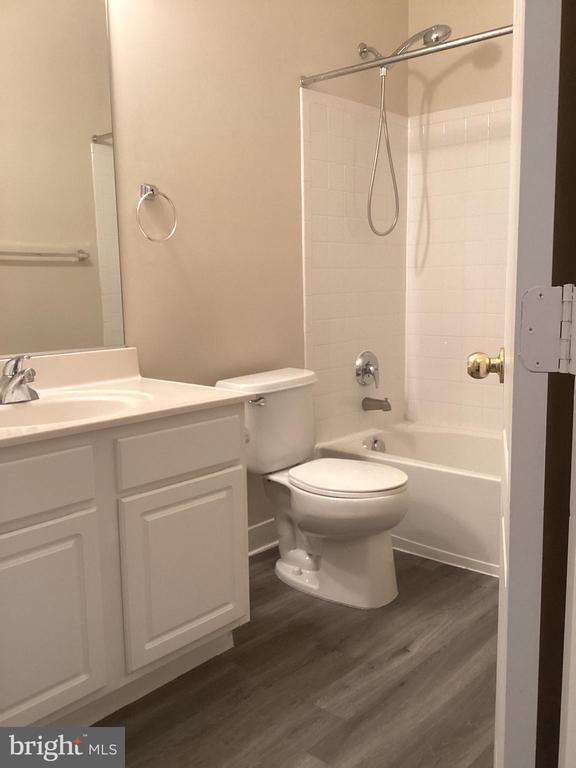 Building Photo - 23433 Clarksridge Rd