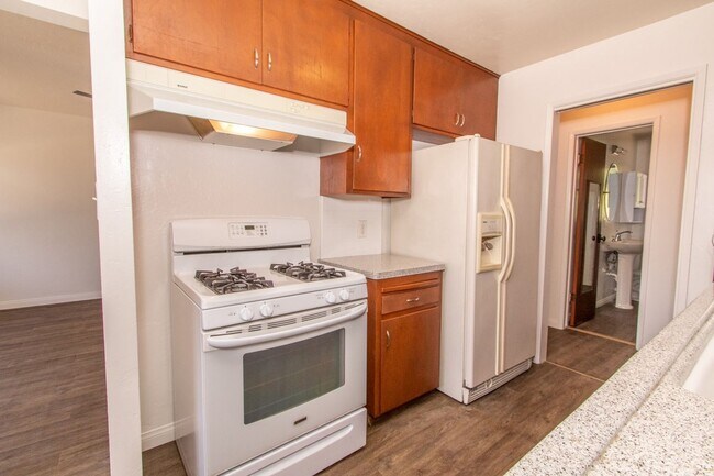 Building Photo - Charming 1 Bedroom / 1 Bath Apartment in Kensington w/ Garage