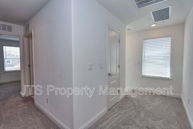 Building Photo - 4268 Emerald Gate Ln
