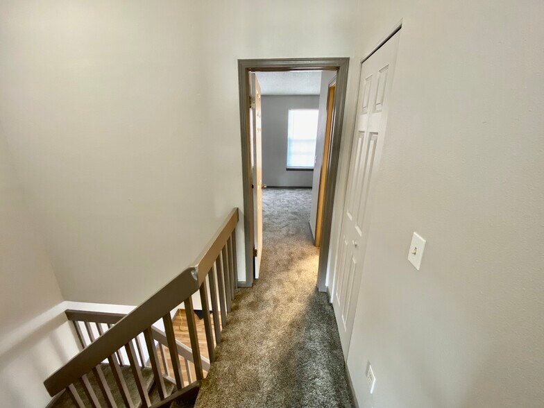 Building Photo - 9703 W Chatfield Ave