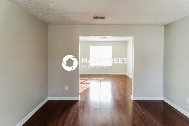 Building Photo - 4 Bedroom Pet-Friendly Home in Decatur, GA with Main Street Renewal