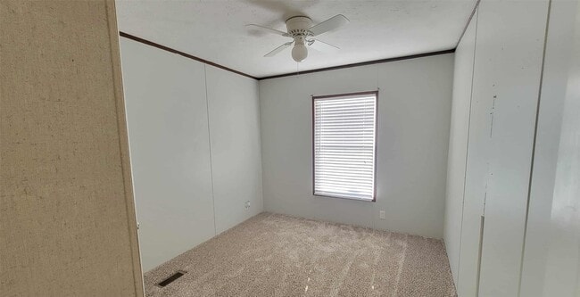 Building Photo - 405 Battlebell Rd
