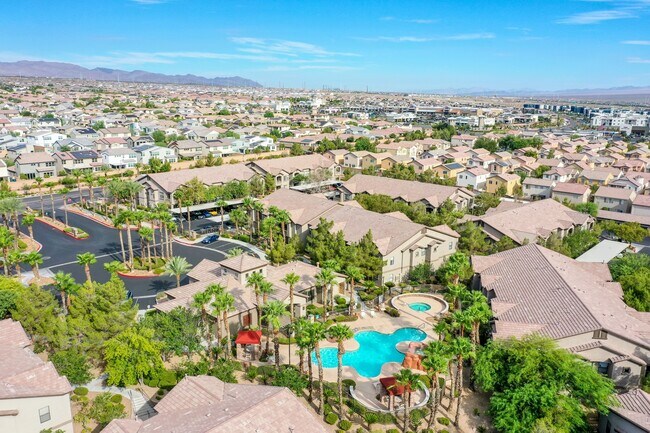 Building Photo - 8250 N Grand Canyon Dr