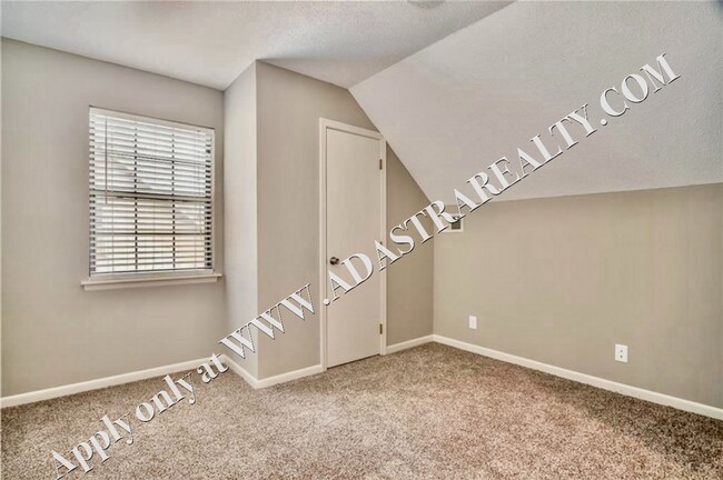Building Photo - 10620 W 115th St