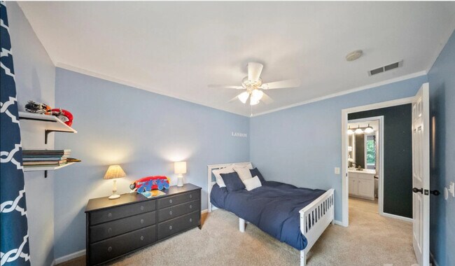 Building Photo - 2143 Kaybird Ln