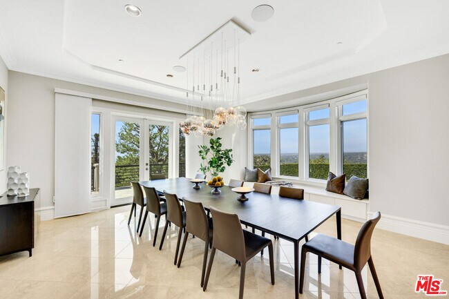 Building Photo - 386 Torrey Pines Dr