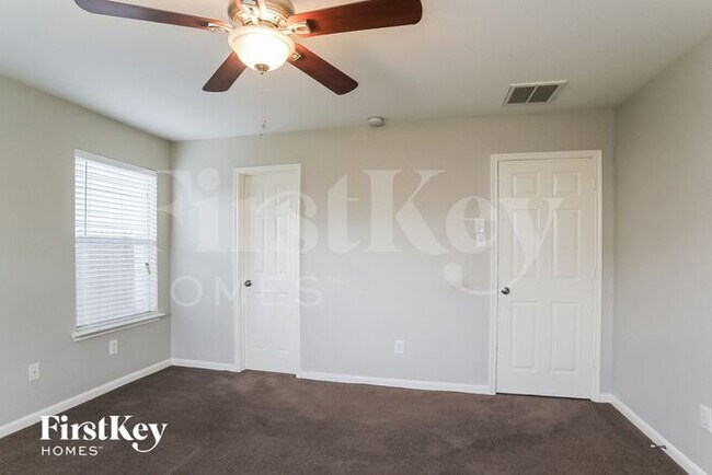 Building Photo - 21610 Dawn Timbers Ct
