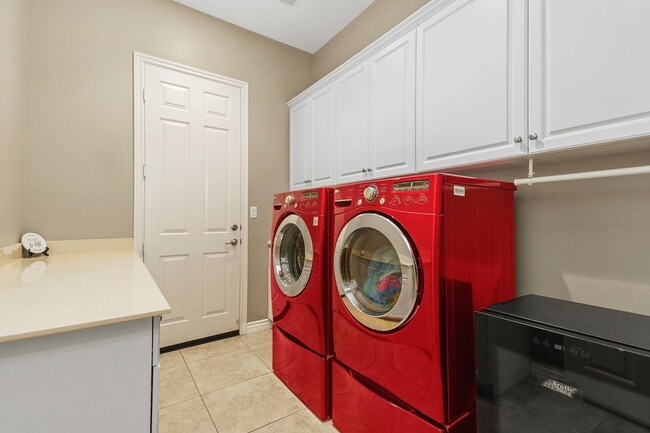 Building Photo - 43230 La Scala Way