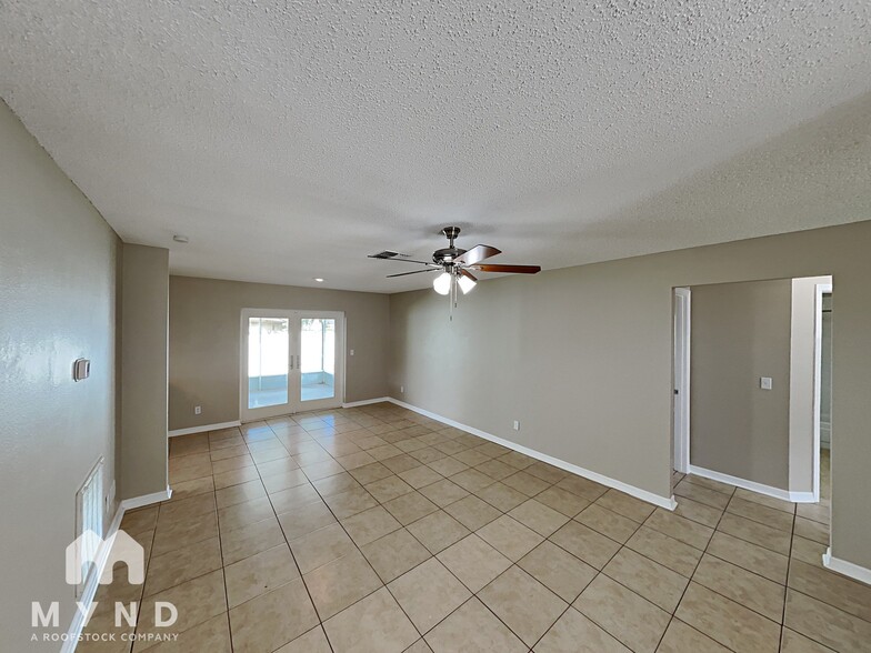 Building Photo - 604 Chilt Dr