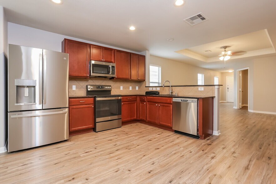 Building Photo - 9927 Sanders Rose Lane