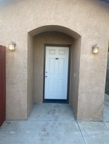 front door entry area - 602 Yellow Meadow Ct