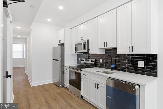 Building Photo - 2146 N Franklin St