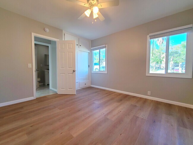 Building Photo - 908 W Hays St