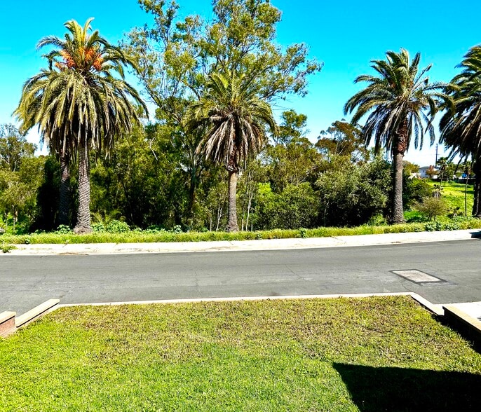 Building Photo - 719 N Cabrillo Ave