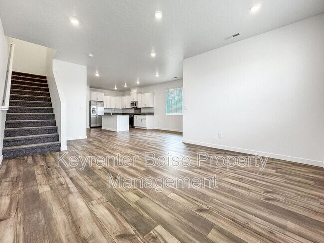Building Photo - 4212 W Cirrus Ln