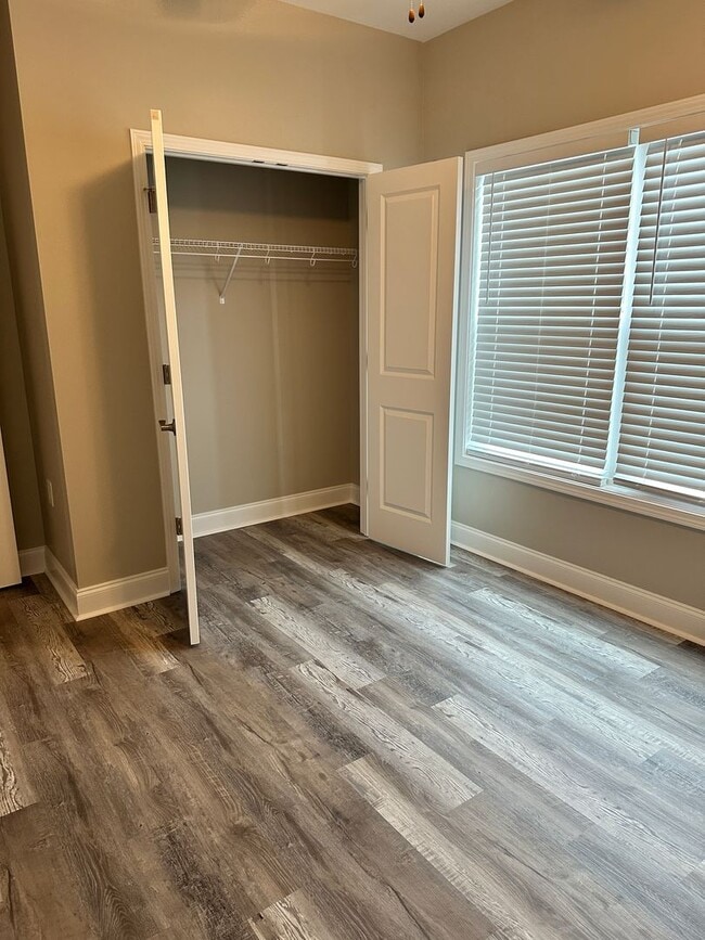 Building Photo - 2760 Cedrus Ave