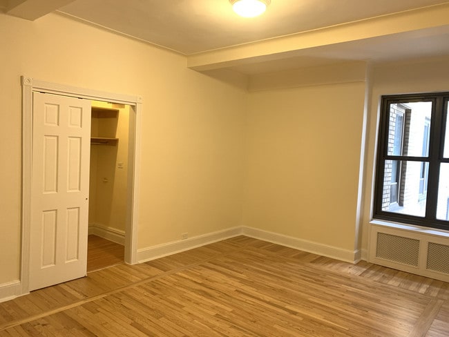 Building Photo - 160 2nd Ave