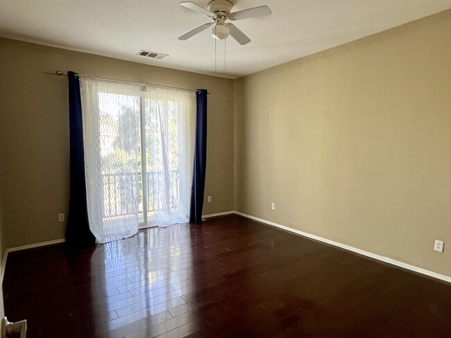 Master bedroom& balcony - 27447 Coldwater Dr