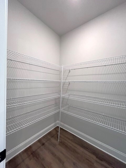 Building Photo - 409 ELWICK Pl