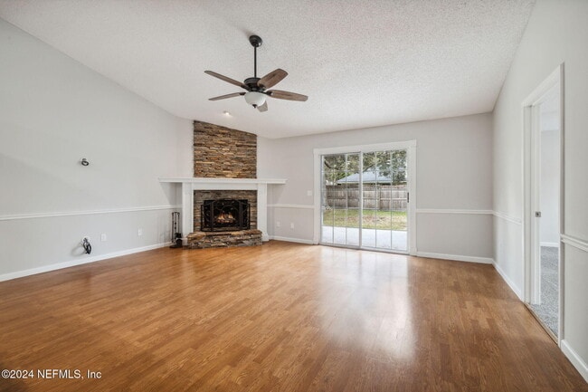 Building Photo - 12358 Carriage Crossing Ct