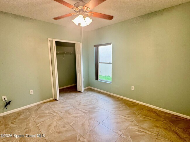 Building Photo - 3750 Aria Dr