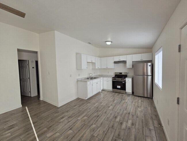 Building Photo - 4735 E Caballero St