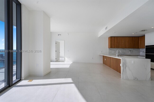 Building Photo - 1400 Biscayne Blvd