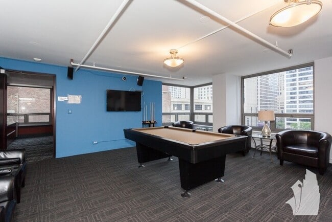 Building Photo - 450 N Wabash Ave