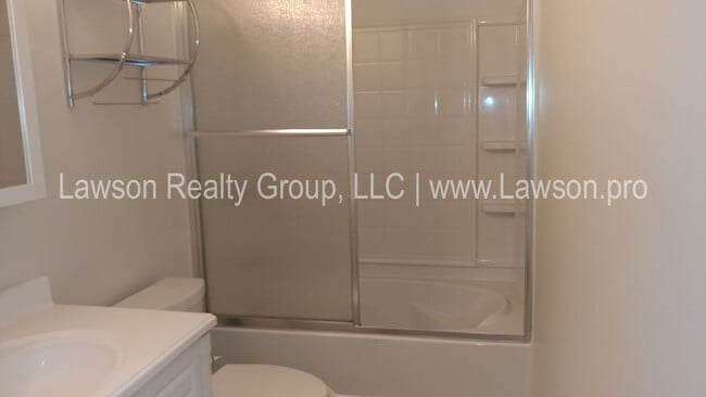 Building Photo - Beautiful Home in Cave Spring with Partially Finished Basement